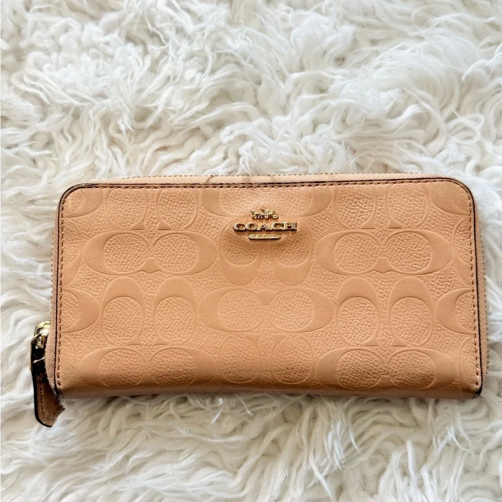 Coach Lexy Shoulder Bag Bundle
